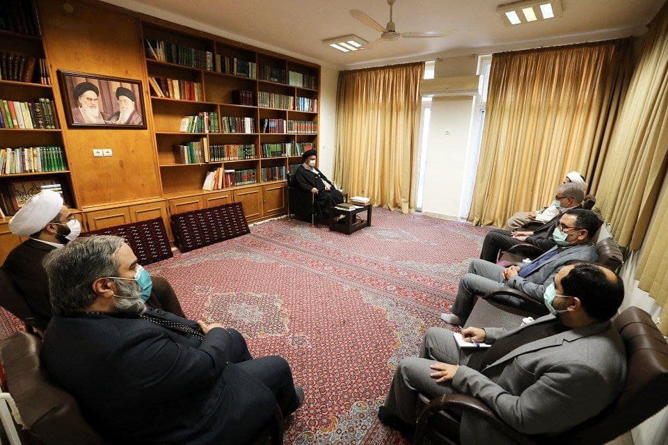 دیدار اعضای هیئت رئیسه دانشگاه مذاهب کشور با حضرت آیت الله نورمفیدی